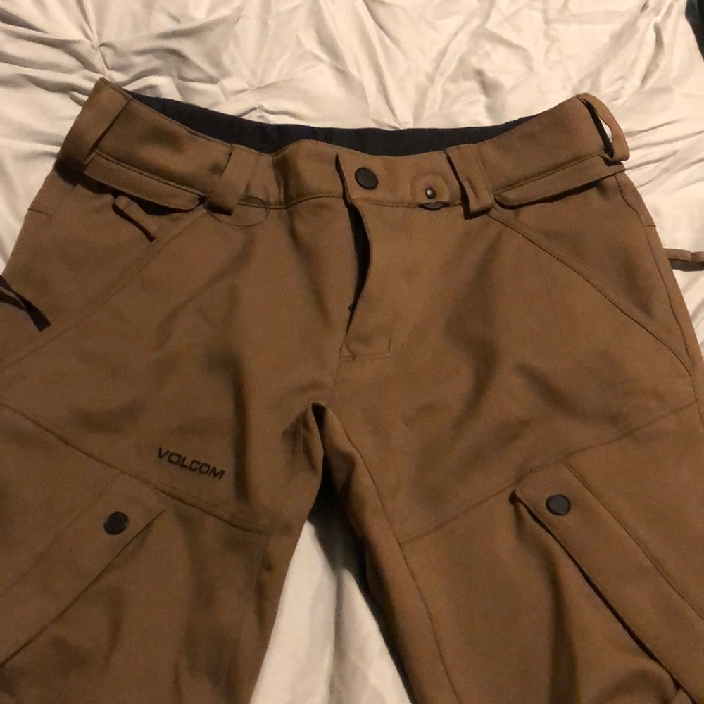 Like new Volcom Articulated Species type snowpants
